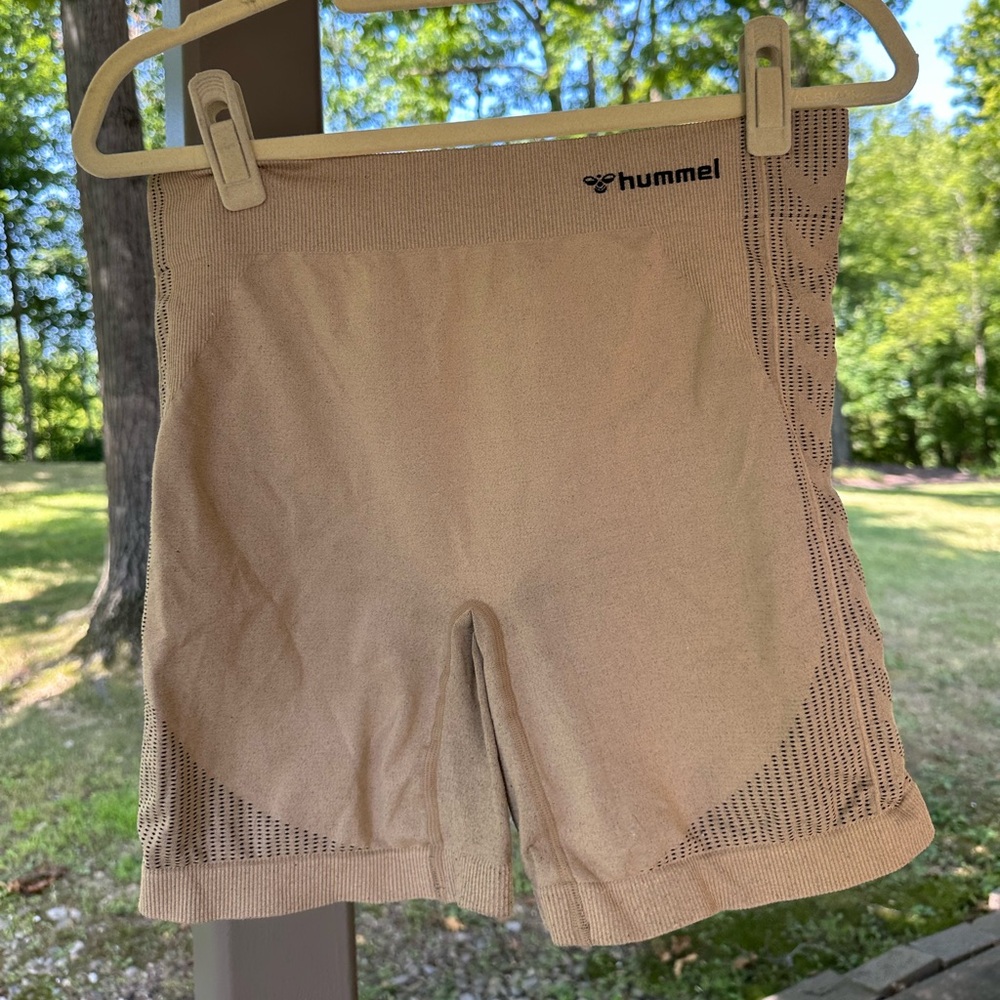 Hummel Women's Beige Bike Shorts